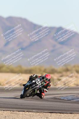 media/Dec-07-2025-CVMA (Sun) [[3e7d2de5dc]]/Race 16-Formula Middleweight/